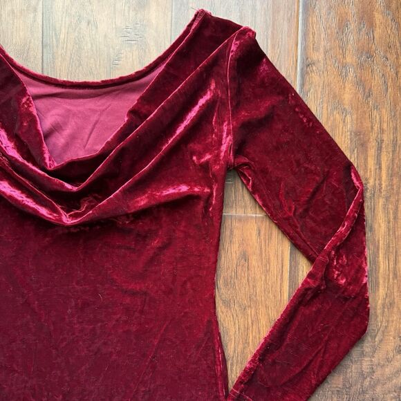 Red Velvet Mini Dress Sz Small Sexy Romantic Long Sleeve Draped Back Bodycon - Picture 14 of 16